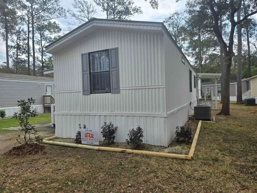 491 Clubhouse Rd., Murrells Inlet, SC 29576 - #2