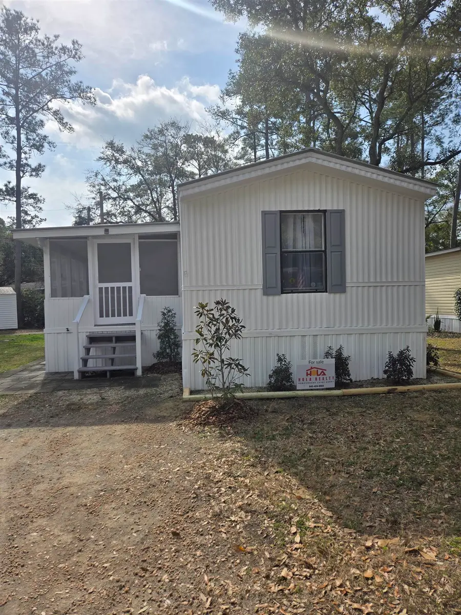 491 Clubhouse Rd., Murrells Inlet, SC 29576 - #3