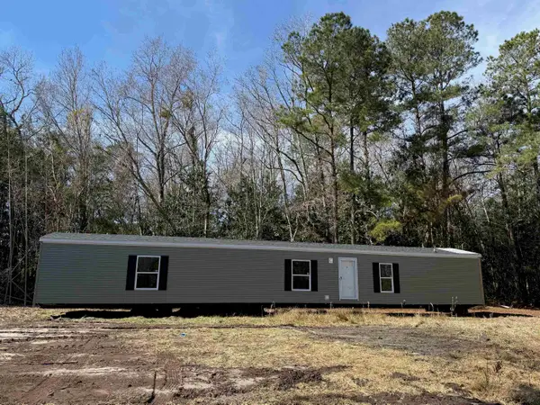 126 Oak Log Lake Rd., Conway, SC 29526