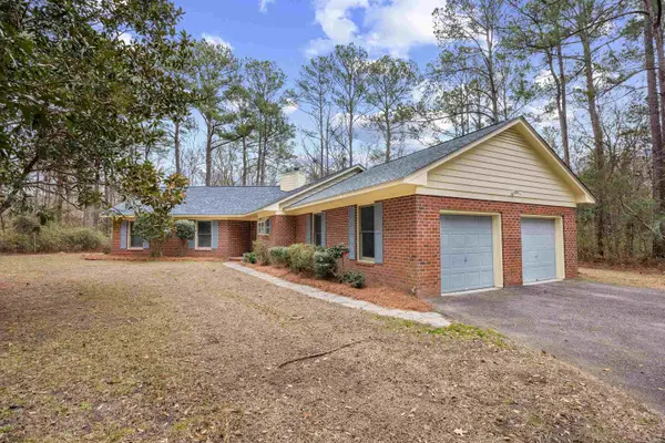 437 Deer Run Ave., Georgetown, SC 29440