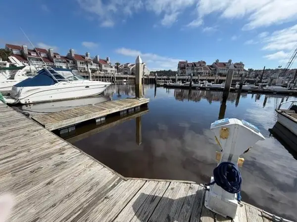 4396 Baldwin Ave., Little River, SC 29566