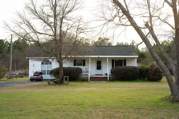 2064 Martin St., Loris, SC 29569