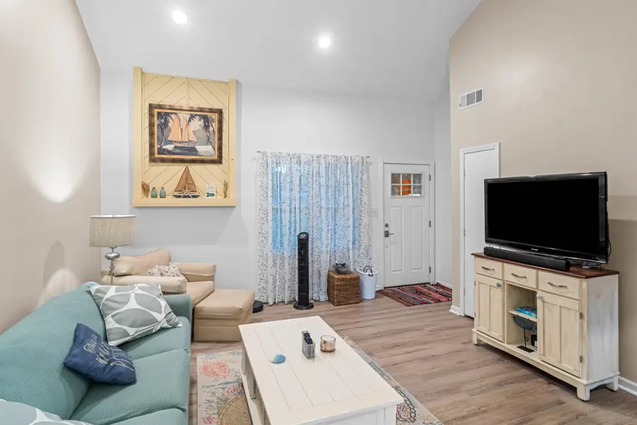 1020 Hunter Ave., North Myrtle Beach, SC 29582 - #3