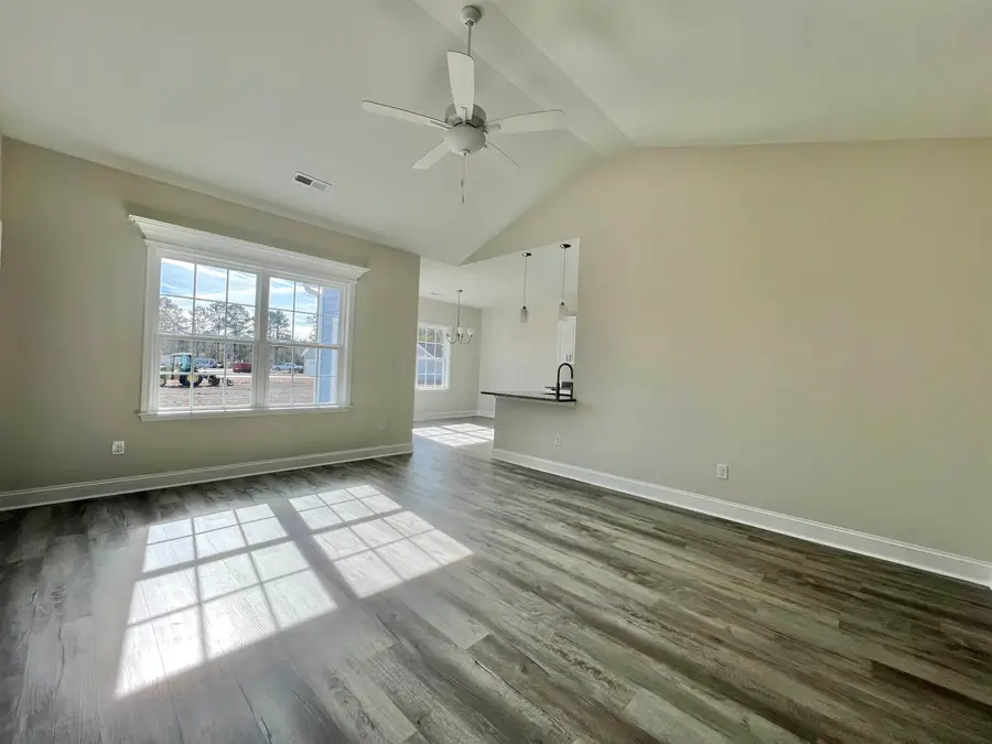 2207 Norwood Dr., Marion, SC 29571 - #2