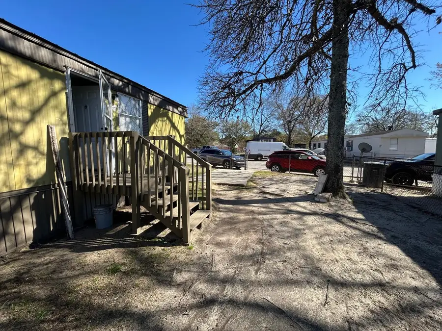 101 Dubbs Ave, West Columbia, SC 29169 - #3