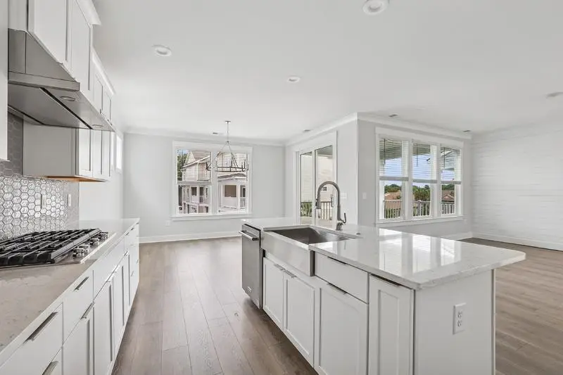 512 9th Ave. S, North Myrtle Beach, SC 29582 - #3