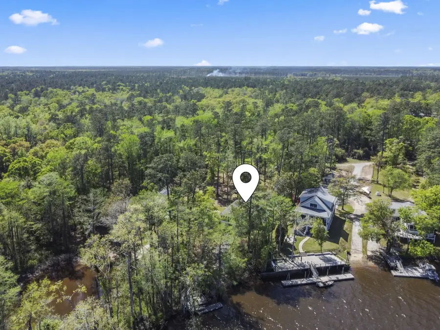 417 Frederick Dr., Georgetown, SC 29440 - #2