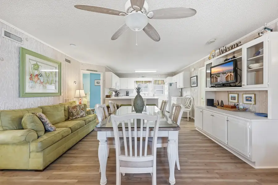 208 4th Ave. N, North Myrtle Beach, SC 29582 - #3