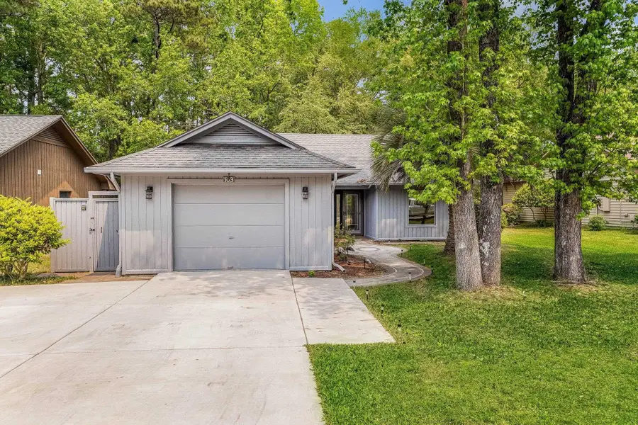 103 Hickory Dr., Conway, SC 29526 - #2