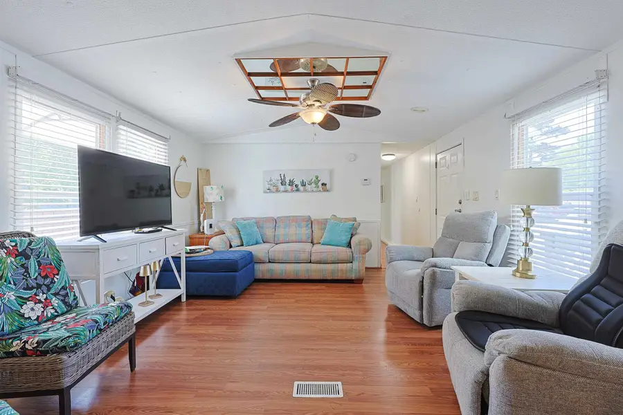 11 Spinnaker Ln., Murrells Inlet, SC 29576 - #3