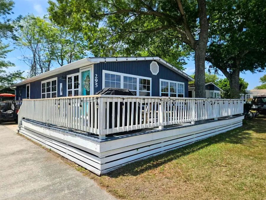 295 Sanddollar Dr., Surfside Beach, SC 29575 - #2
