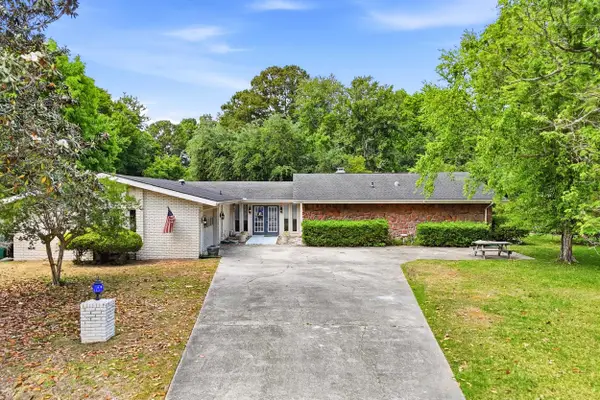 1932 Sandpiper Ln., Surfside Beach, SC 29575