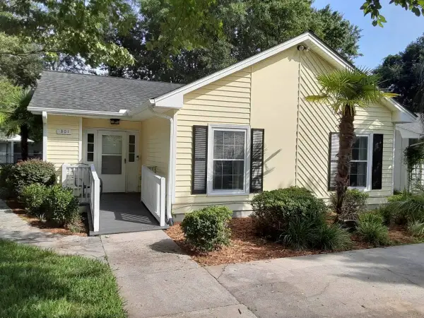 301 Stratford Pl., Murrells Inlet, SC 29576