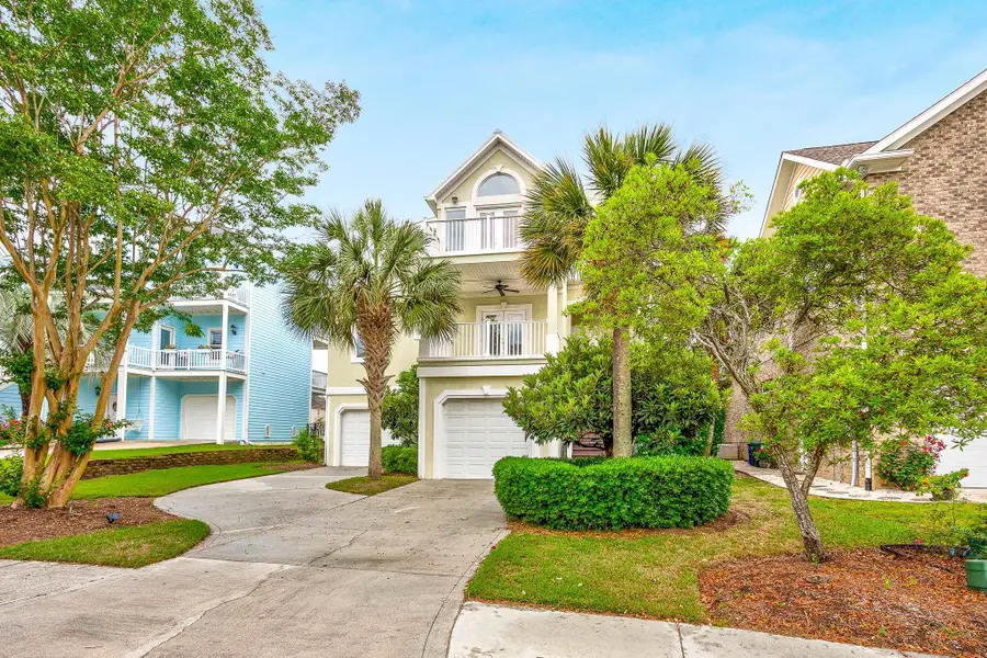 1011 Clubhouse Dr., North Myrtle Beach, SC 29582 - #3