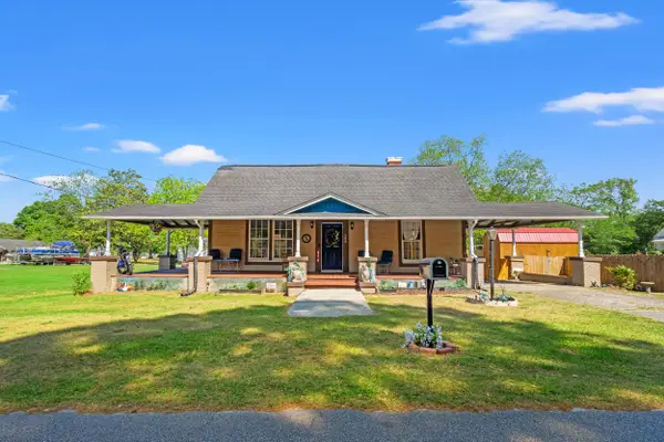 209 E Walnut St., Lake View, SC 29563