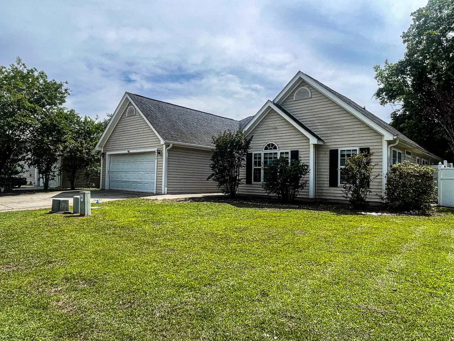 4422 Barcelona Ln., Little River, SC 29566 - #2