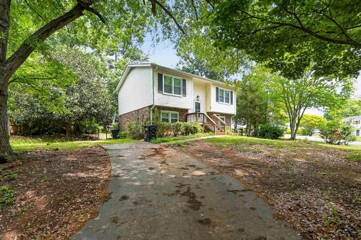 2 Willowtree Ct, Simpsonville, SC 29680 - #1