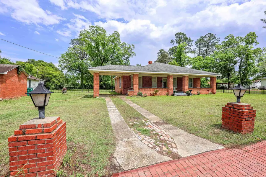 305 N Main St., Hemingway, SC 29554 - #2
