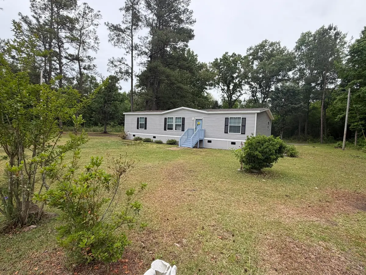 1389 Isabella Rd., Kingstree, SC 29556 - #1