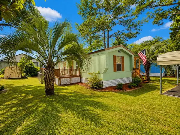 151 Crooked Island Circle, Murrells Inlet, SC 29576