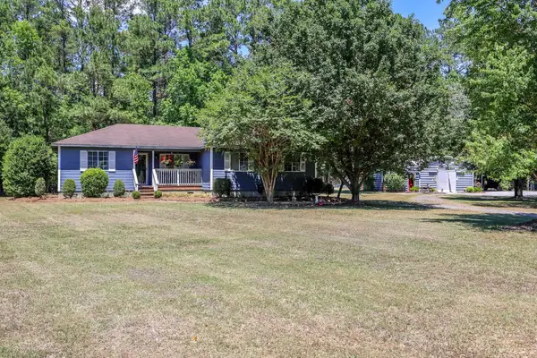 323 Roughbark Dr., Andrews, SC 29510
