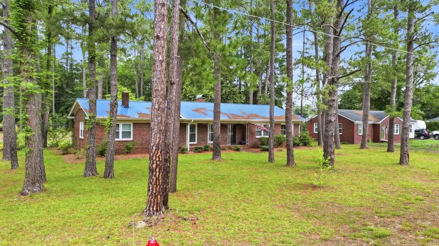 205 W Raft St., Nichols, SC 29581 - #3