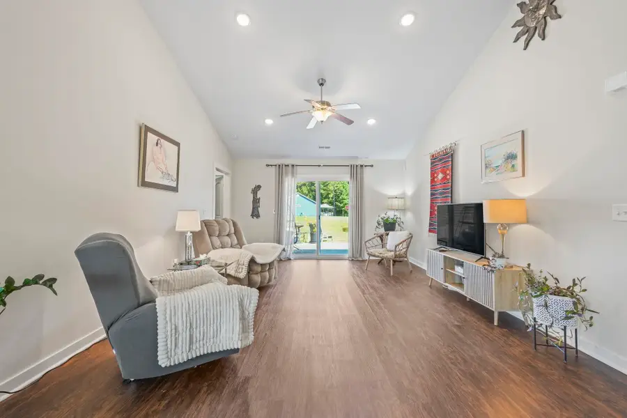 1527 Heirloom Dr., Conway, SC 29527 - #2