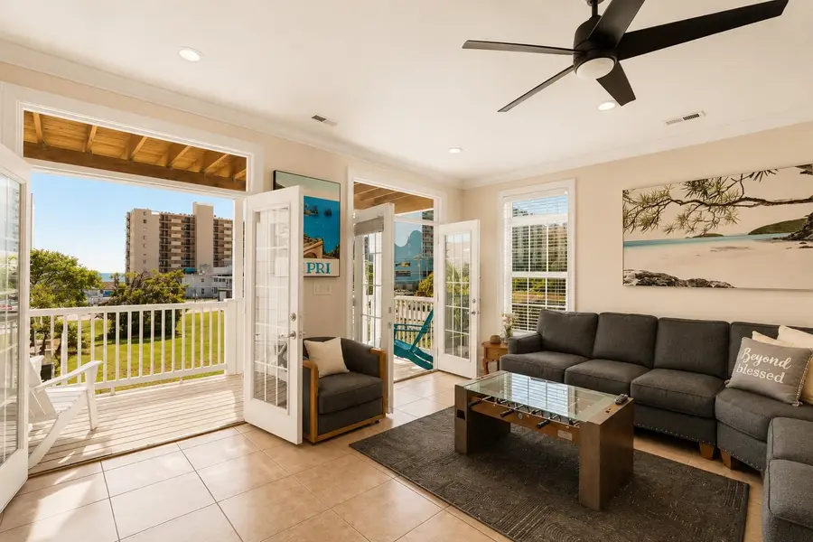 4620 Surf St., North Myrtle Beach, SC 29582 - #3