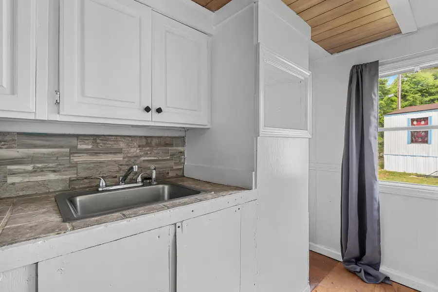 101 Dubbs Ave, West Columbia, SC 29169 - #3
