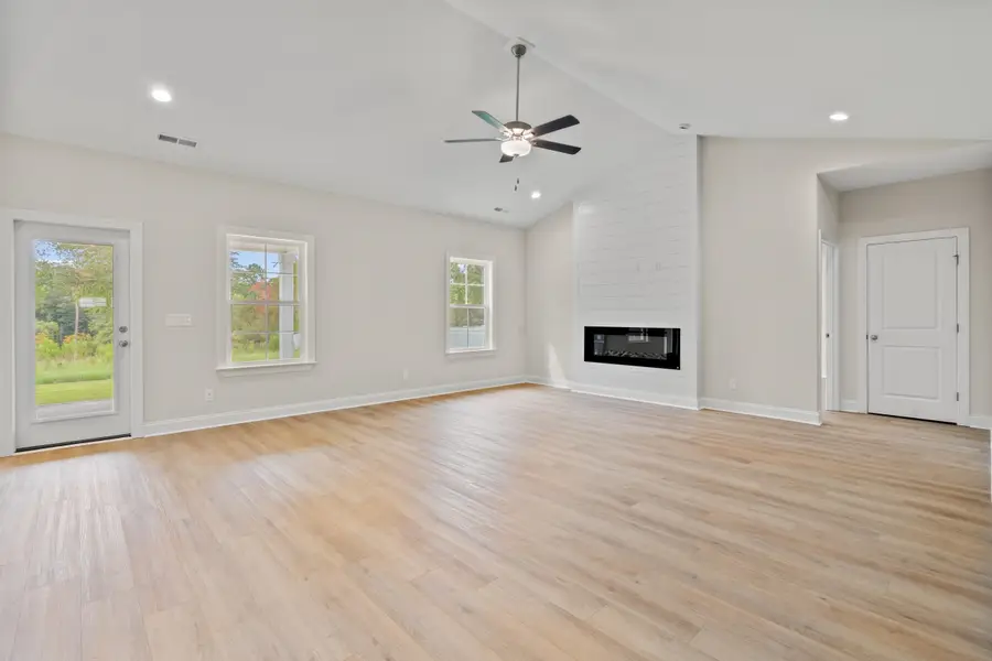 1421 Loop Circle, Longs, SC 29568 - #3