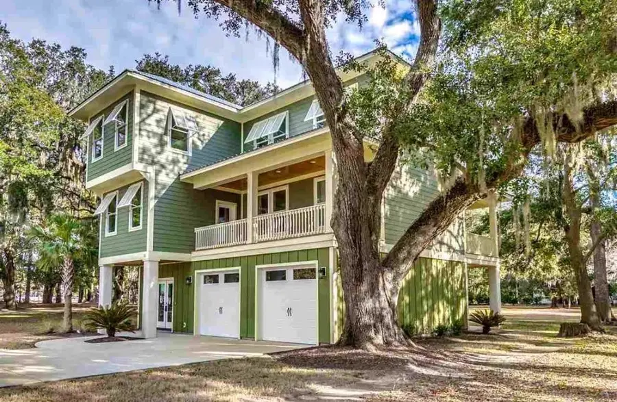11 Flaggpoint Ln., Murrells Inlet, SC 29576 - #2