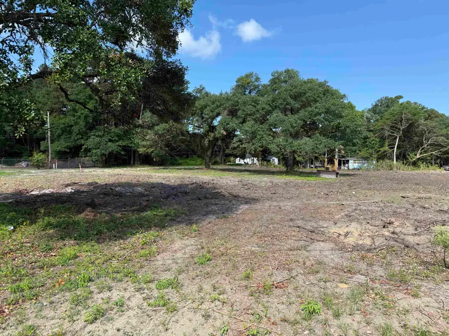 111 Waverly Rd., Pawleys Island, SC 29585 - #3