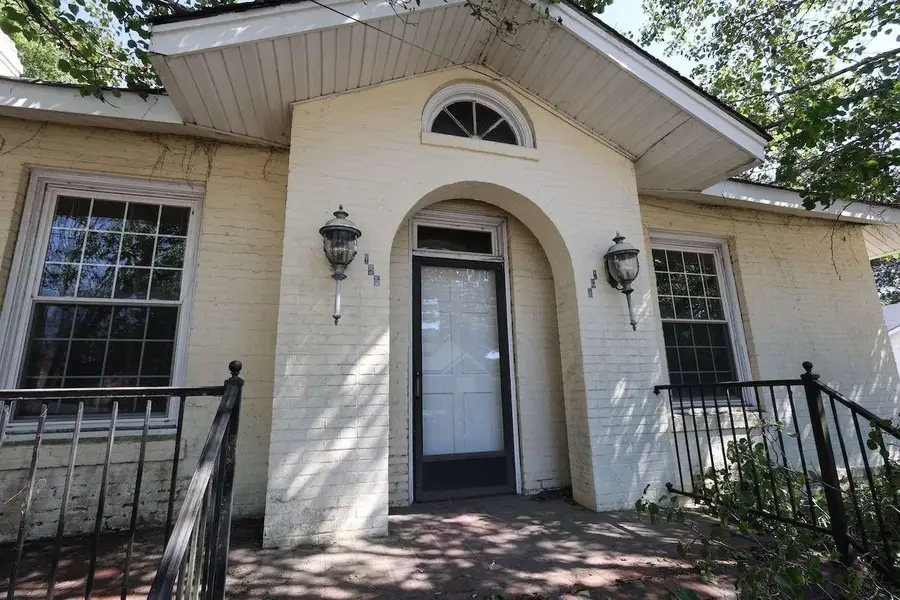 108 W Smith St., Timmonsville, SC 29161 - #2