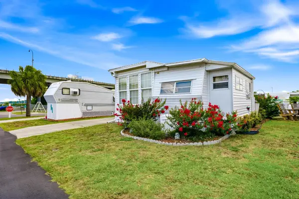 206 High Tide Dr., North Myrtle Beach, SC 29582
