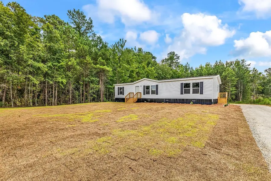 2148 Hughes Gasque Rd., Aynor, SC 29511 - #3