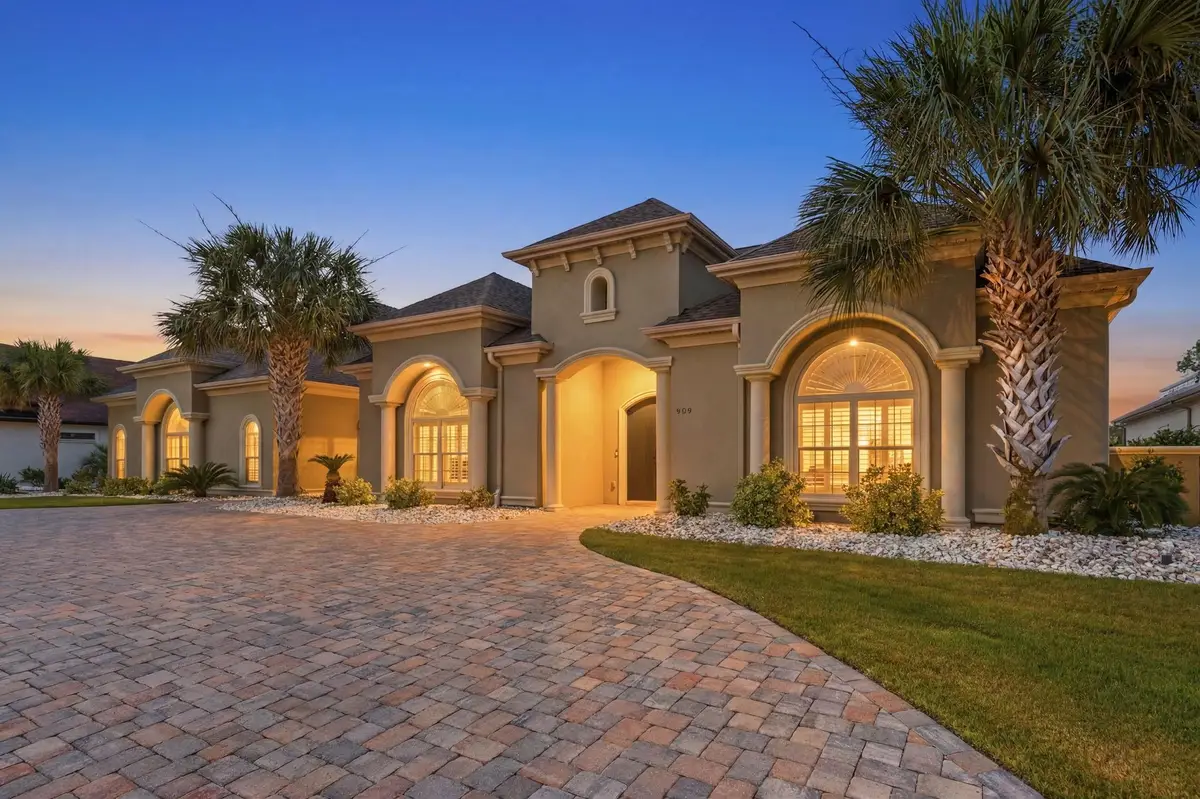 909 Bluffview Dr., Myrtle Beach, SC 29579 - #1