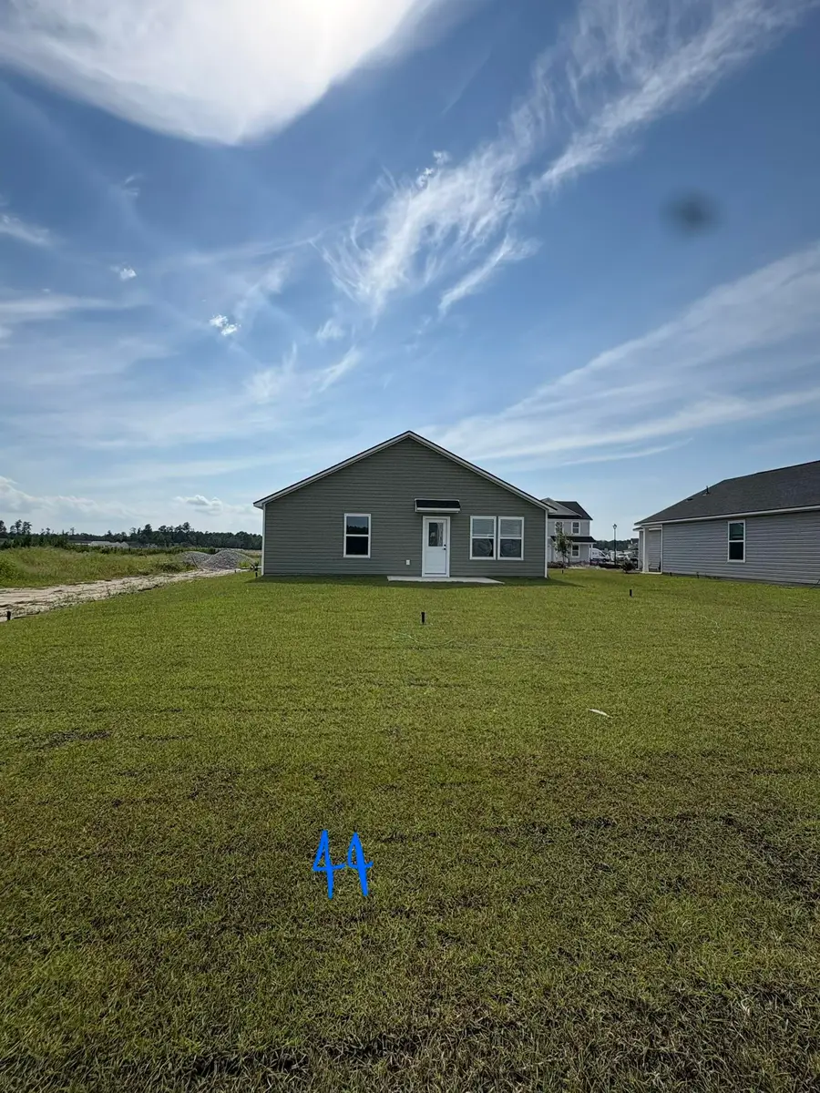 604 Shady Ridge Dr, Loris, SC 29569 - #2