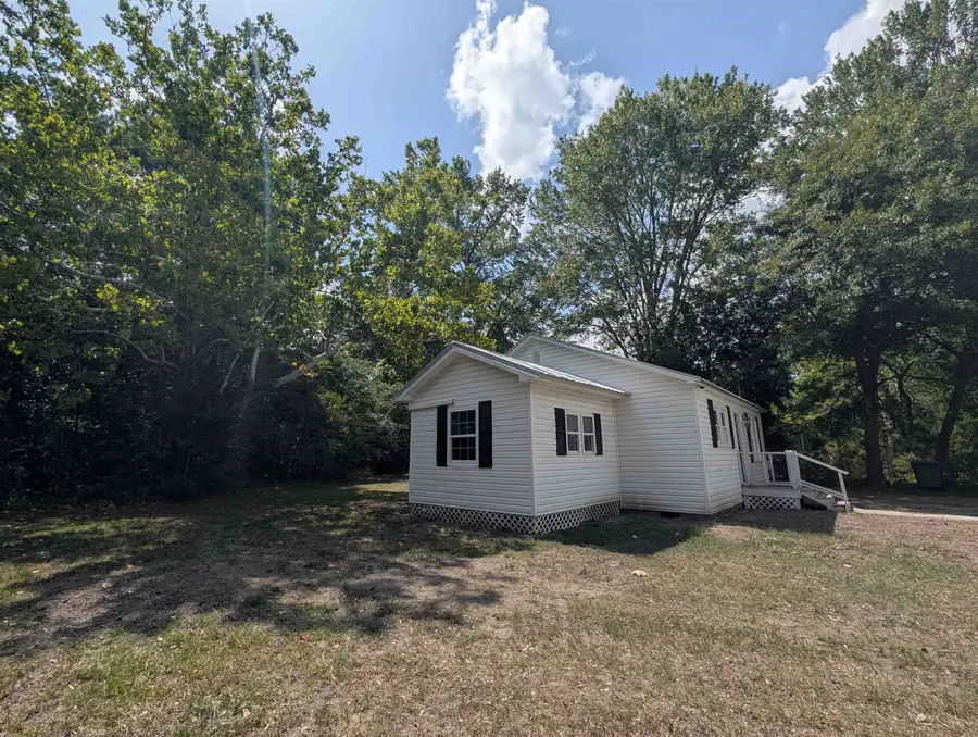 417 S Magnolia Ave., Andrews, SC 29510 - #2