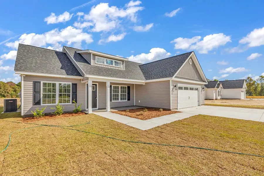 982 Inglewood Dr., Loris, SC 29569 - #3