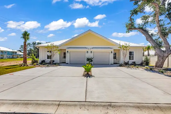 29 Hallandale Lane #Right, Murrells Inlet, SC 29576