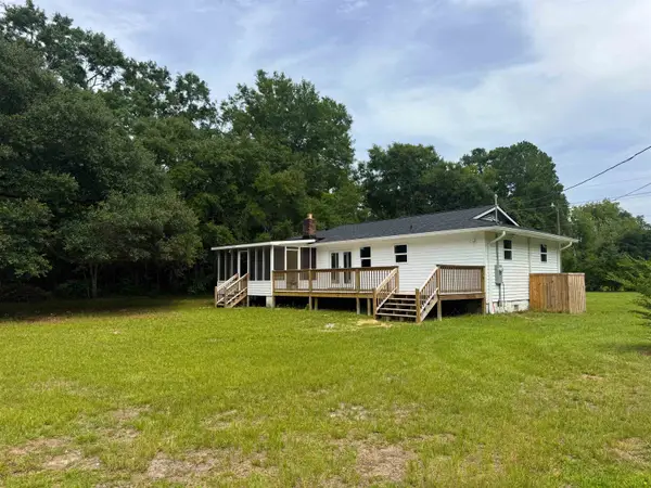 1124 Sallie Manigault Ln, McClellanville, SC 29458
