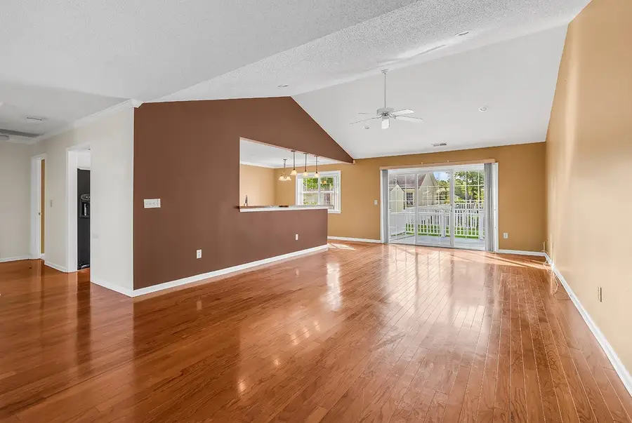 3894 Stillwood Dr., Myrtle Beach, SC 29588 - #3