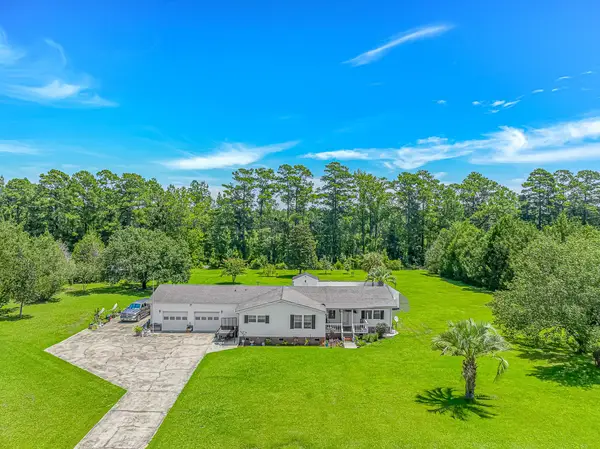 1353 Circle Bay Dr., Longs, SC 29568