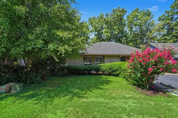 104 Hickory Dr., Conway, SC 29526