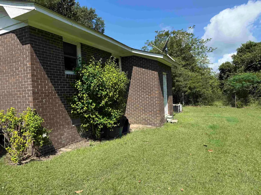466 Ivey Dr., Clio, SC 29525 - #3