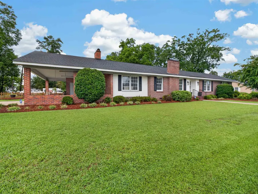 300 E Lloyd St., Mullins, SC 29574 - #2
