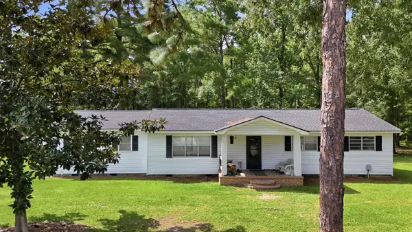 1011 Brick Chimney Rd., Georgetown, SC 29440