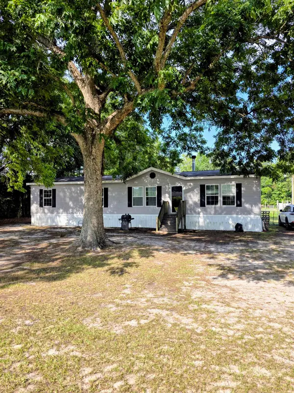 2328 Sims Reach Rd., Kingstree, SC 29556