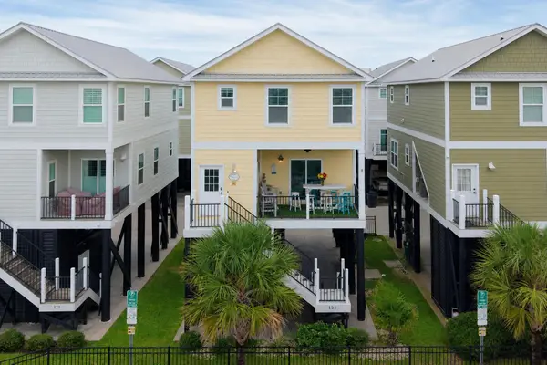 125 Garden City Retreat Dr., Garden City Beach, SC 29576