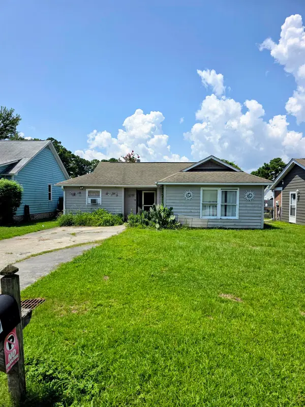 19 Indian Oak Ln., Surfside Beach, SC 29575